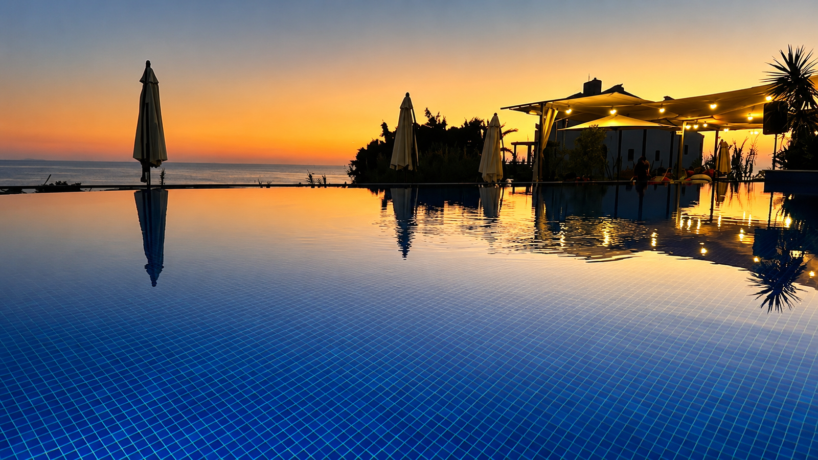 Sunset view by the pool